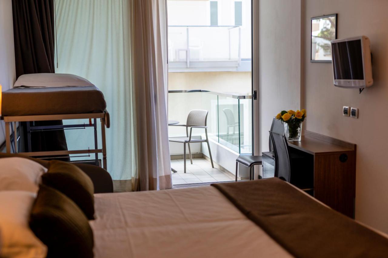 Hotel Cristallo Rimini Eksteriør bilde