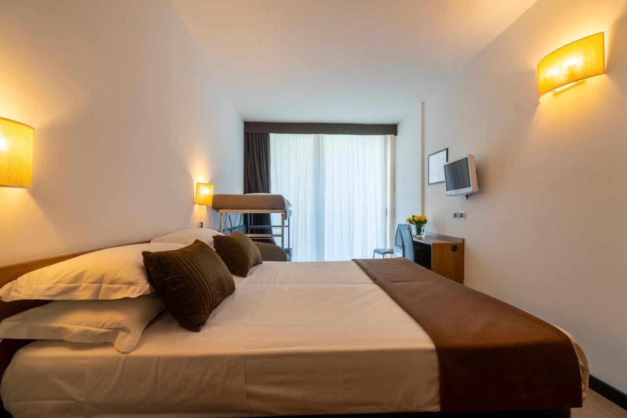 Hotel Cristallo Rimini Eksteriør bilde