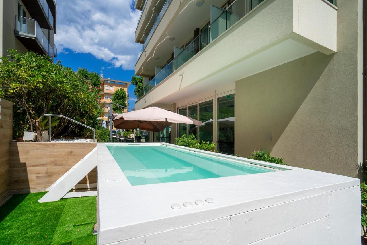 Hotel Cristallo Rimini Eksteriør bilde