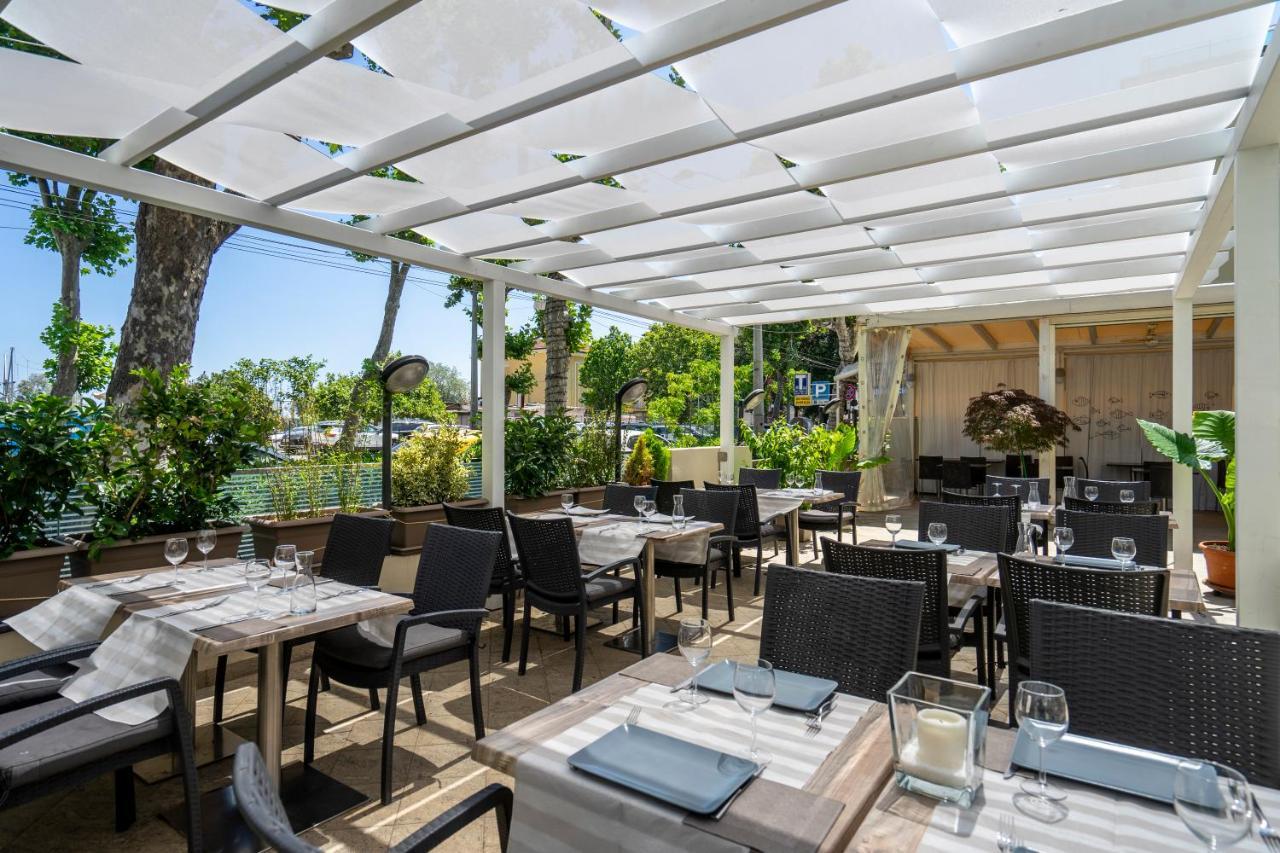 Hotel Cristallo Rimini Eksteriør bilde