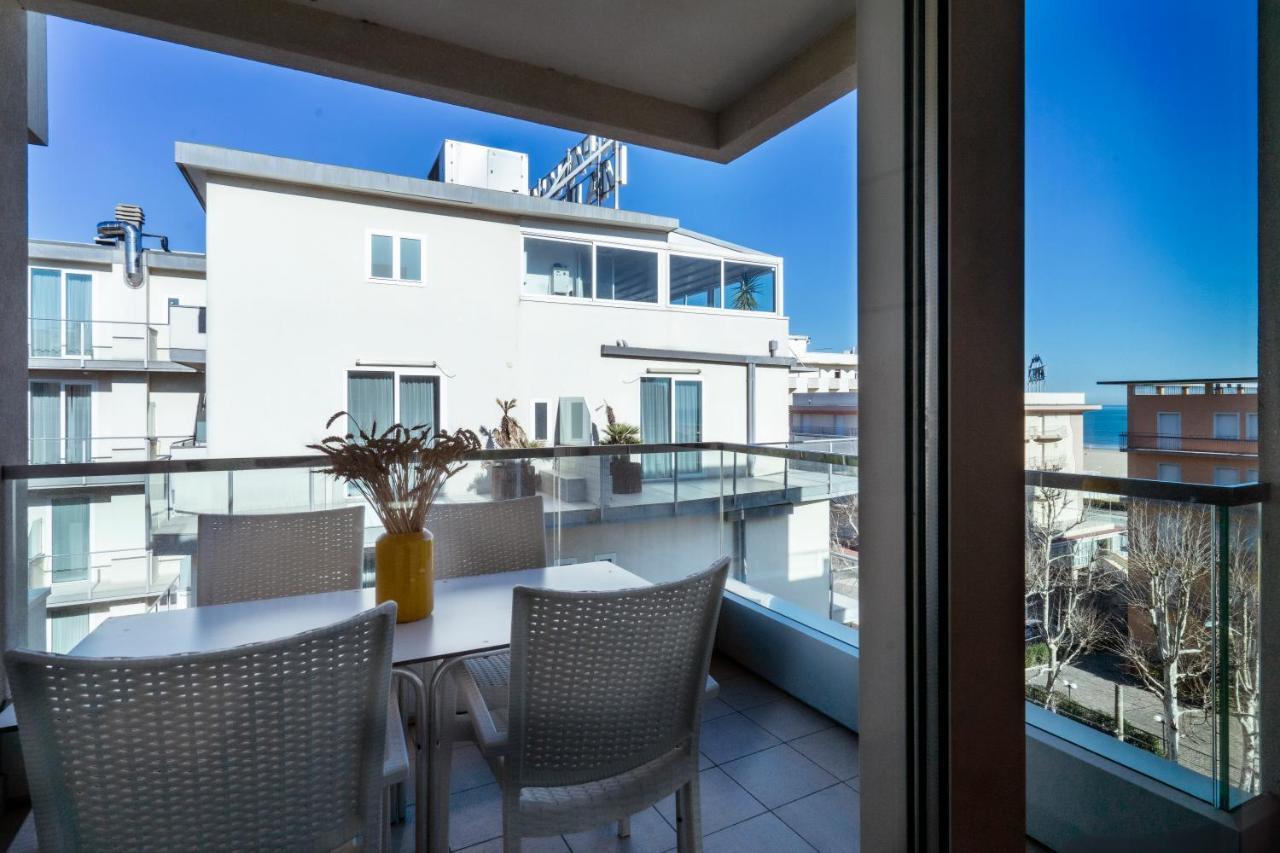 Hotel Cristallo Rimini Eksteriør bilde